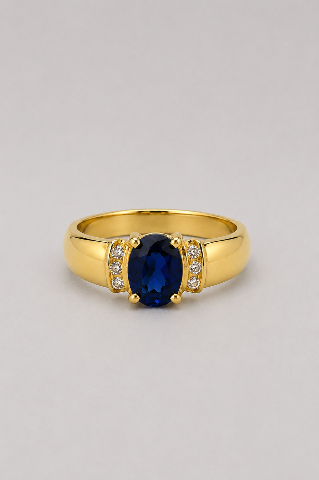 Anel Safira e Brilhantes em Ouro 18k